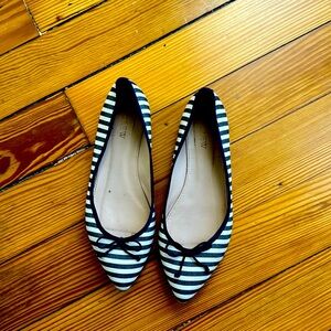 J. Crew Navy Blue and White Strip with bow - Size 6